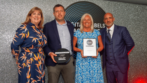The Labels Makers win the Supreme Award at the Digital Labels & Packaging Awards 2024